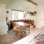 Mobile - Sleeps 6 - Parking - Family Pools *