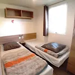 Mobile - Sleeps 6 - Parking - Family Pools Feriehus Saint-Jean-de-Monts