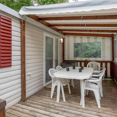 Mobile - Sleeps 6 - Parking - Family Pools *