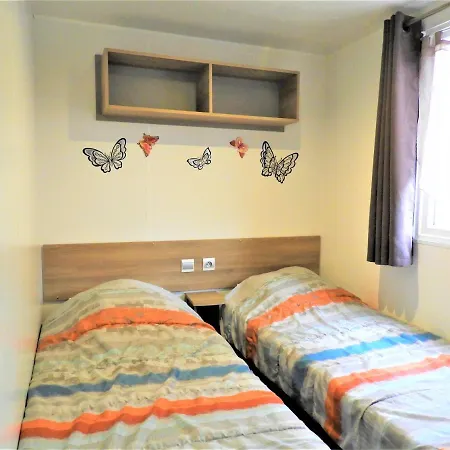 Vakantiehuis Mobile - Sleeps 6 - Parking - Family Pools *