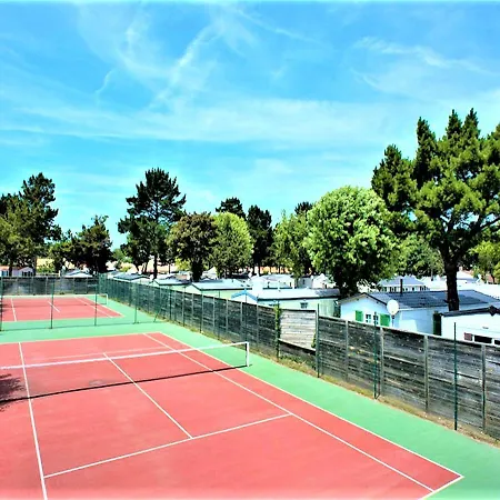 Mobile - Sleeps 6 - Parking - Family Pools Holiday home Saint-Jean-de-Monts