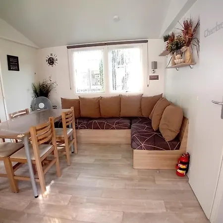 Holiday home Mobile - Sleeps 6 - Parking - Family Pools *